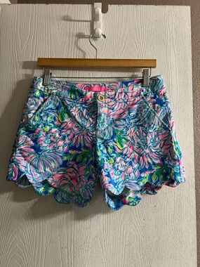 Lilly Pulitzer Buttercup Scallop Blue Pink Shorts Women Sz 2